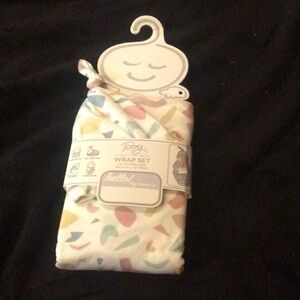 Tobys wrap set for babies NWT!